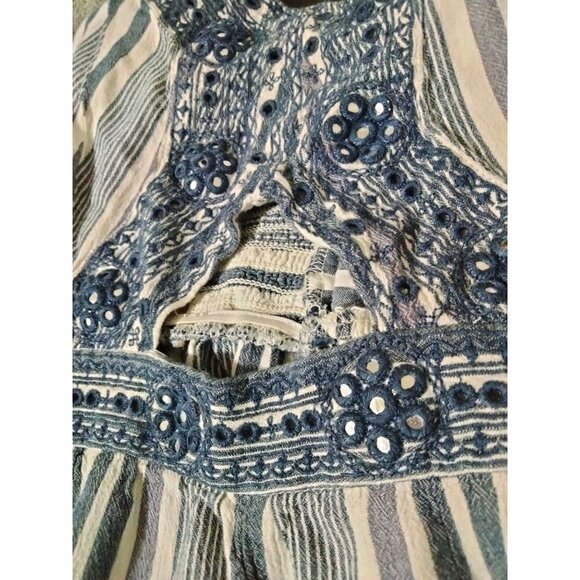American Eagle Outfitters Striped V-Neck Cutout Embroidered Romper Size Medium - Picture 6 of 11